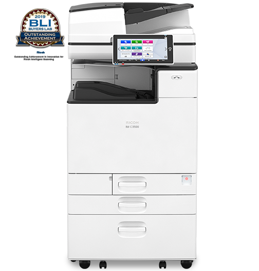 리코 IM C3500 A3 컬러 디지털복합기 제조사 공식 정면 이미지 · 본체 RICOH 로고와 IM C3500 모델 표기, 하단 3단 급지함·받침대·캐스터 포함